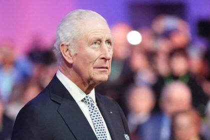 Rey Carlos III hospitalizado por efectos secundarios del tratamiento contra el cáncer
