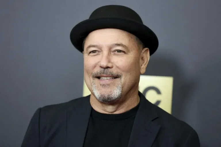 Rubén Blades denuncia arbitrariedad en caso de músico venezolano deportado a El Salvador
