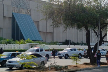 Evacúan Galerías Mall en Maracaibo por amenaza de artefacto explosivo