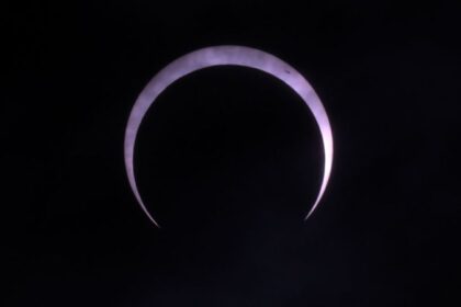 Eclipse parcial de Sol ilumina el hemisferio norte este sábado