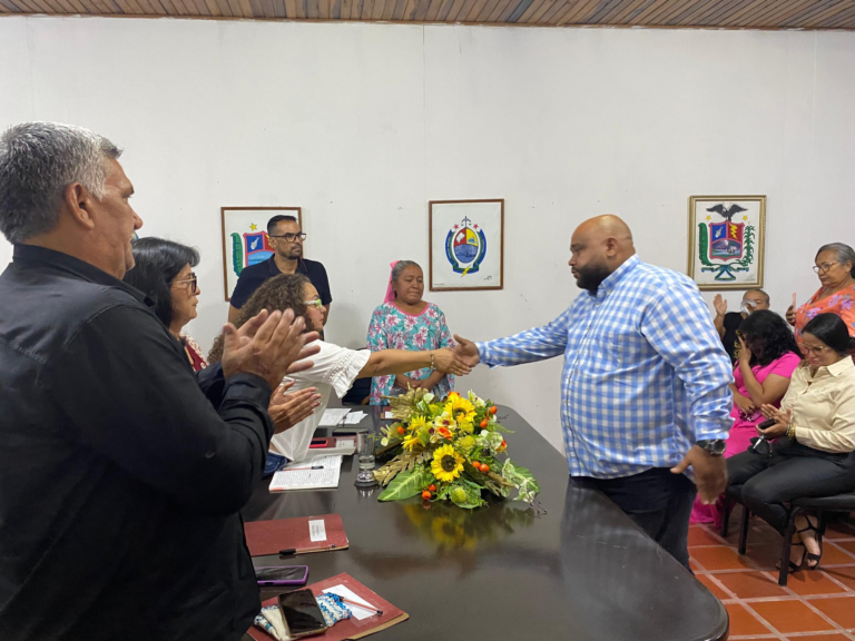 César Urdaneta asume como alcalde encargado de Catatumbo, Zulia