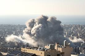 Israel lanza ataques aéreos contra Hezbolá en el sur de Líbano tras lanzamiento de cohetes