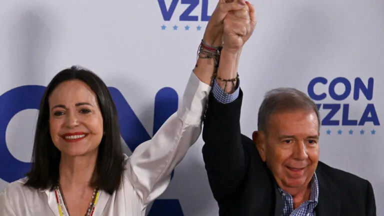 María Corina Machado y Edmundo González Urrutia reciben el Premio Héroes de la Democracia 2025