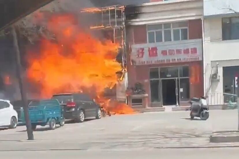 Incendio en restaurante en China deja al menos 22 muertos y varios heridos
