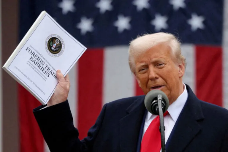 Corte Suprema autoriza a Trump usar Ley de Enemigos Extranjeros para deportar venezolanos