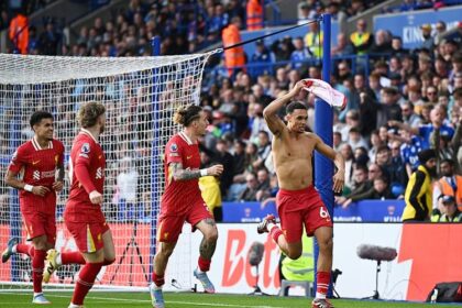 Liverpool gana 0-1 con gol de Alexander-Arnold y se acerca al título de la Premier League