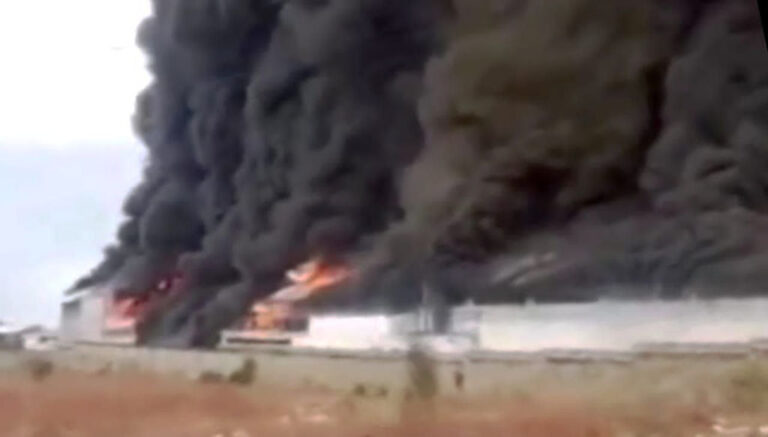 Incendio destruye planta procesadora de camarones Antártica en San Francisco