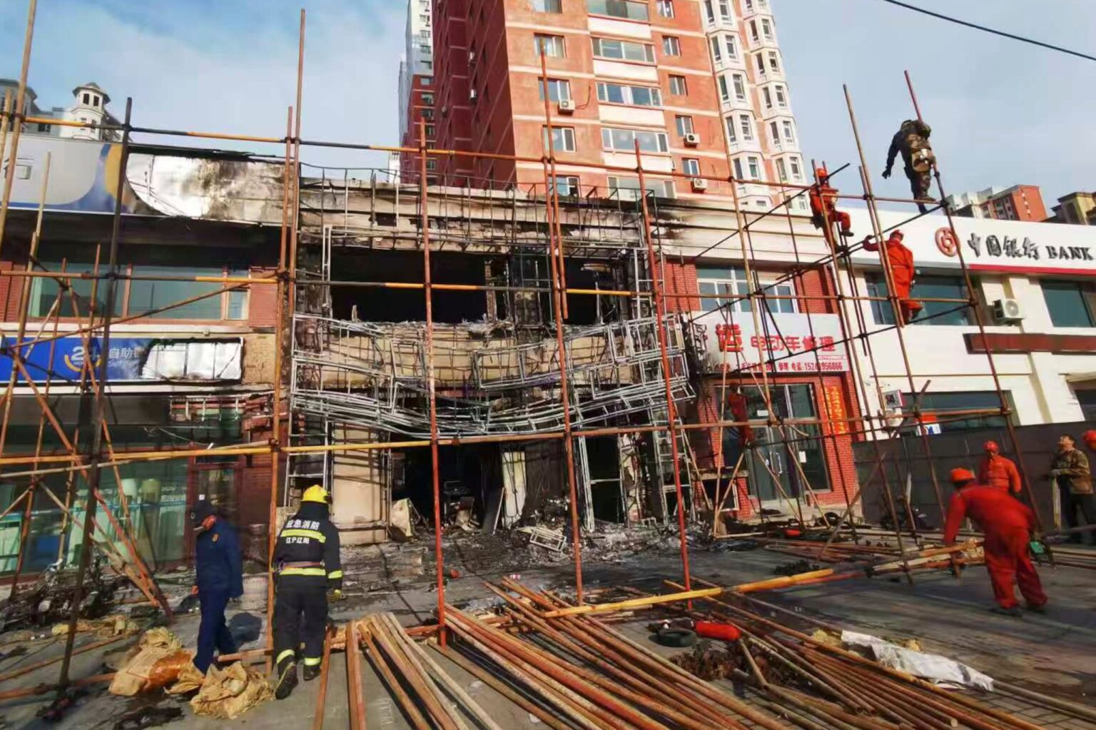 Incendio en restaurante en China deja al menos 22 muertos y varios heridos