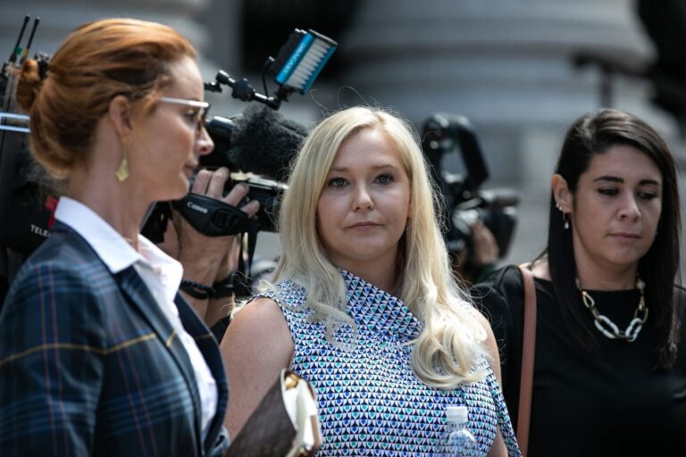 Virginia Giuffre, quien denunció a Jeffrey Epstein y el príncipe Andrés por violación, se suicida a los 41 años