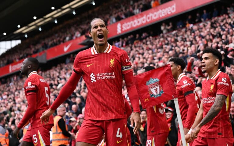 Virgil Van Dijk brilla con gol decisivo y acerca al Liverpool a su vigésimo título de la Liga Premier