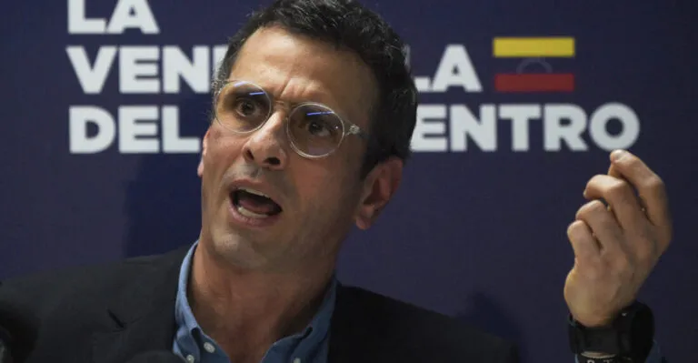 «No seas inmoral»: Cabello desmiente a Capriles por levantamiento de inhabilitación