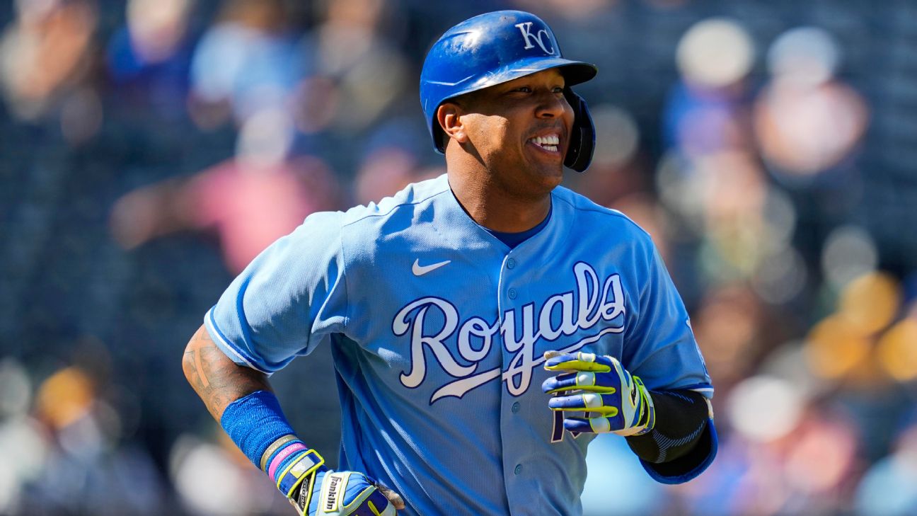 Salvador Pérez empata marca MLB con extrabase en Kansas City