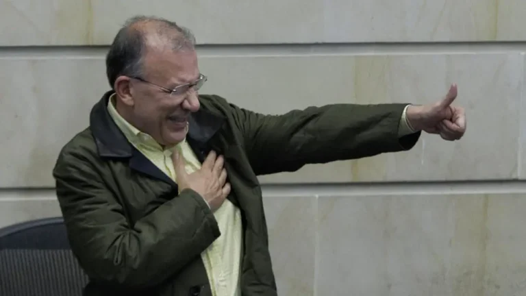 Roy Barreras renuncia como embajador de Colombia en el Reino Unido