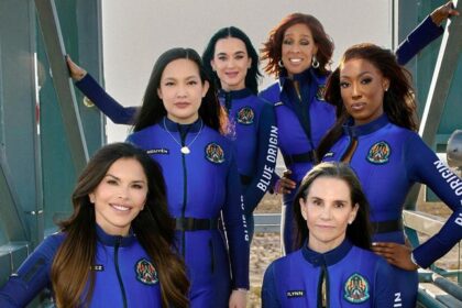 Katy Perry y un equipo femenino llegan al espacio a bordo del Blue Origin