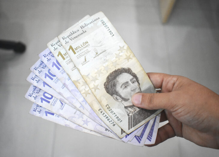 Aumento del bono de guerra desata protestas en Venezuela: "Una burla" al salario mínimo