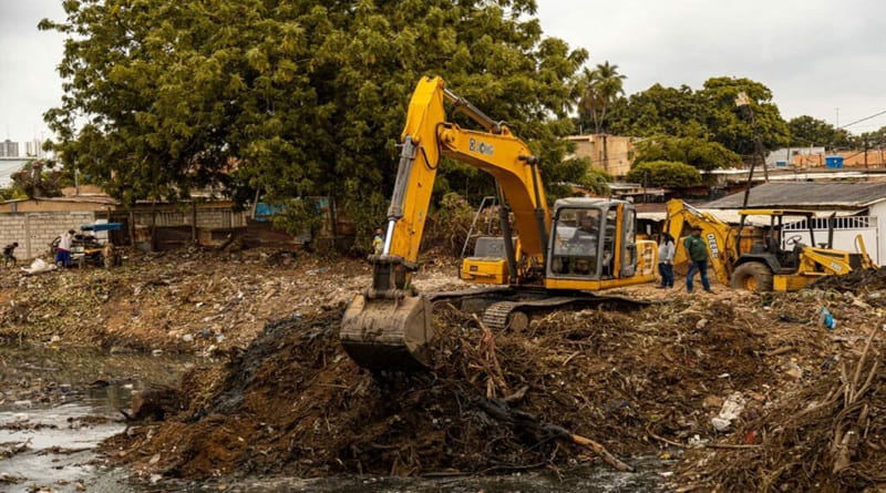 Intensifican obras preventivas en Maracaibo tras lluvias y riesgo de inundaciones Intensifican obras preventivas en Maracaibo tras lluvias y riesgo de inundaciones