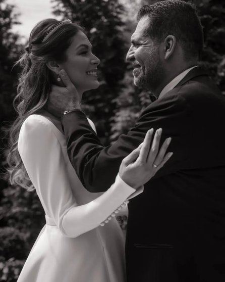 Ex Miss Universo Dayana Mendoza celebra su matrimonio con el Pastor Carlos Uribe