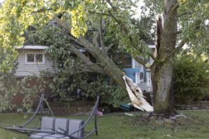 Tornados devastan Misuri y Kentucky: al menos 21 muertos