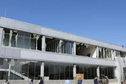 Ataque de rebeldes hutíes provoca caos en el Aeropuerto de Tel Aviv y cancelan vuelos