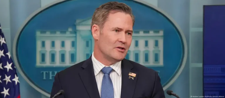 Mike Waltz deja su cargo como asesor de Seguridad Nacional de Trump