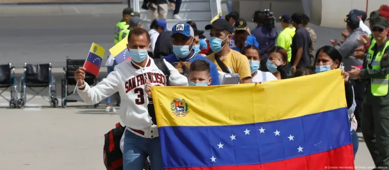 Gobierno nacional recibe a 168 deportados venezolanos desde EE.UU.