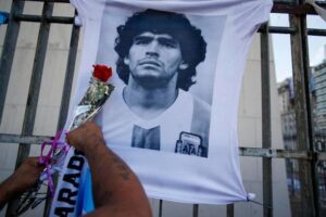 Anulan el juicio por la muerte de Diego Maradona tras la recusación de una jueza