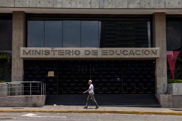 Venezuela suspende actividades escolares los días previos a las elecciones del 25 de mayo