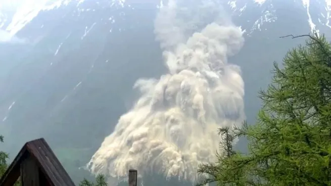 Avalancha sepulta y destruye el pueblo suizo de Blatten tras el colapso de un glaciar en Valais