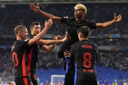 Barcelona conquista La Liga tras vencer al Espanyol en el derbi catalán