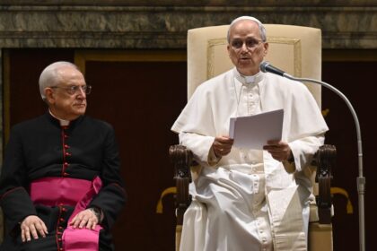 Papa León XIV marca distancia con la comunidad LGBT