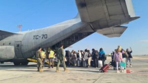 El Gobierno comenzó la repatriación de los argentinos que estaban varados en Israel