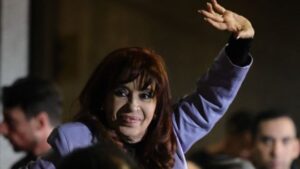 La Justicia rechazó otro pedido de Cristina Kirchner y seguirá el juicio civil para recuperar $22.300 millones