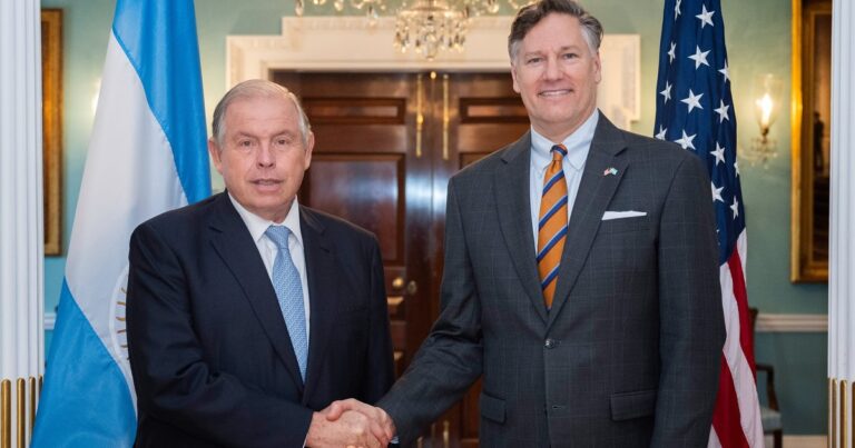 Werthein ratificó en Washington la alianza global de Argentina con EE.UU. mientras en Oriente Medio comenzaba el cese al fuego