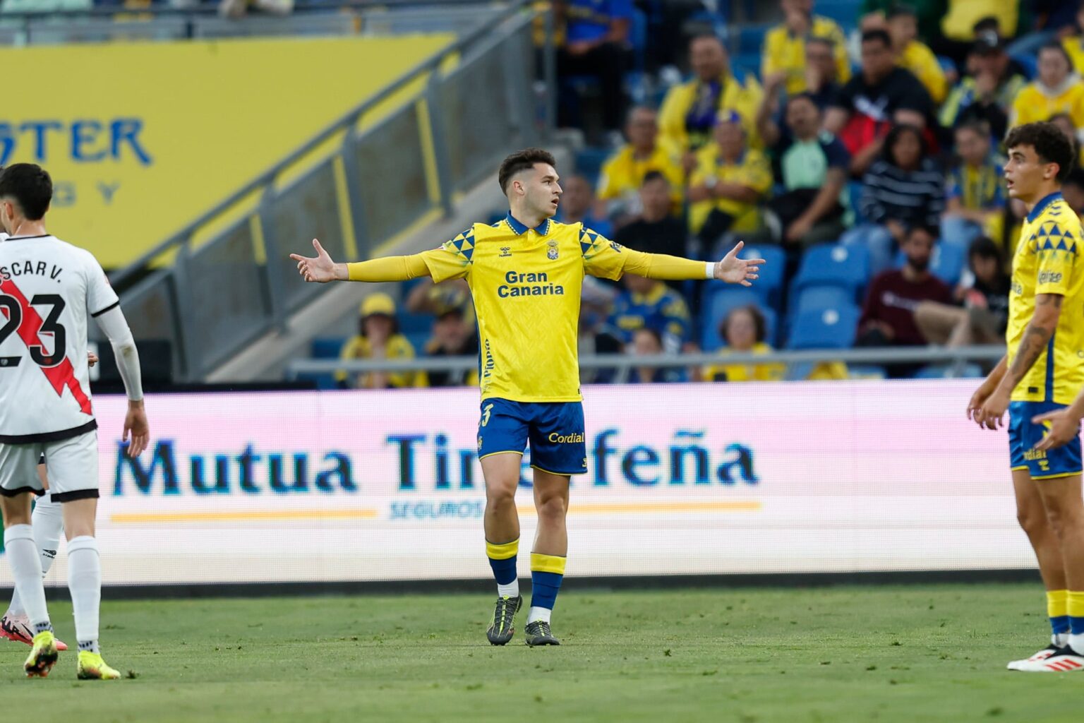 A vueltas con el lateral izquierdo