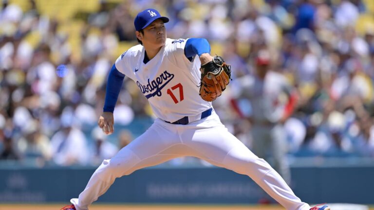 Los primeros ponches de Shohei Ohtani como lanzador de los Dodgers