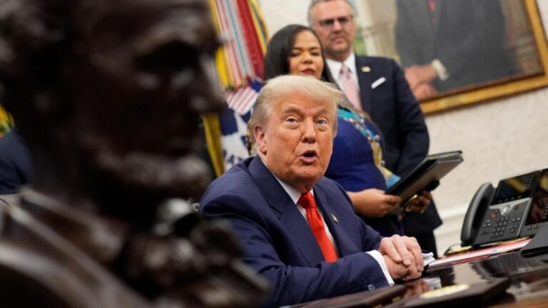 "Les dieron una paliza", responde Trump al líder supremo de Irán quien minimizó ataques de EU