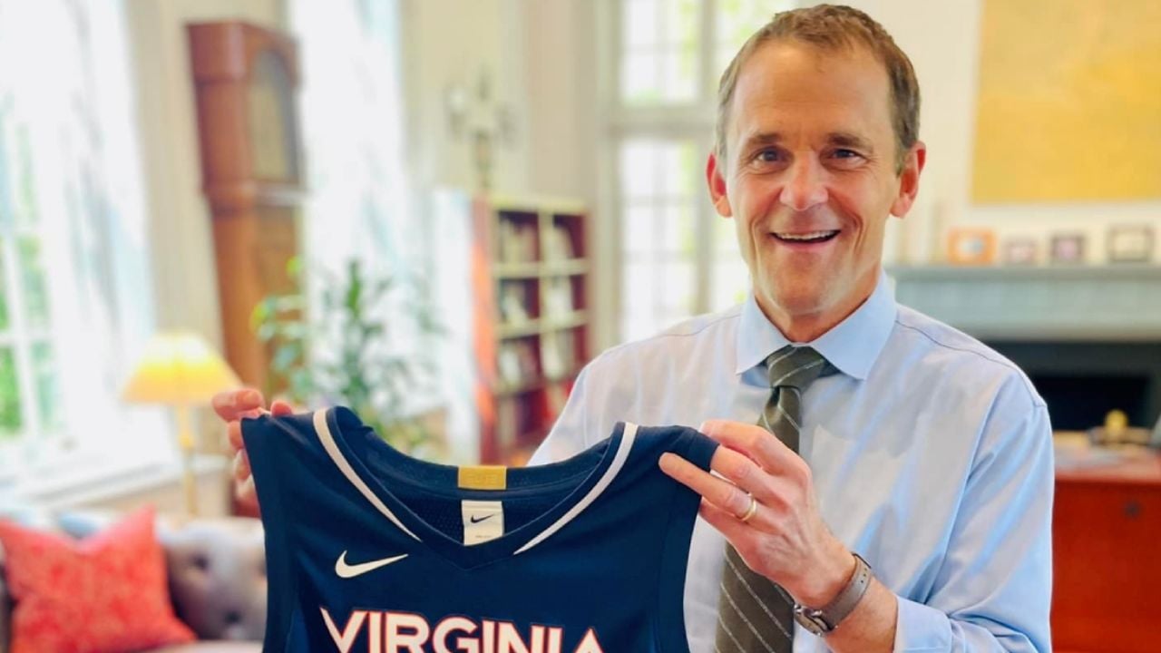 Dimite el rector de la Universidad de Virginia ante presiones del gobierno de Trump contra políticas de diversidad