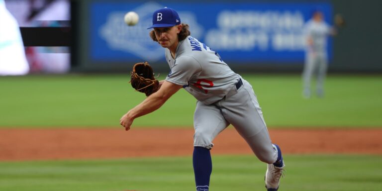 Dodgers dominan a Reales para ganar su sexta serie consecutiva