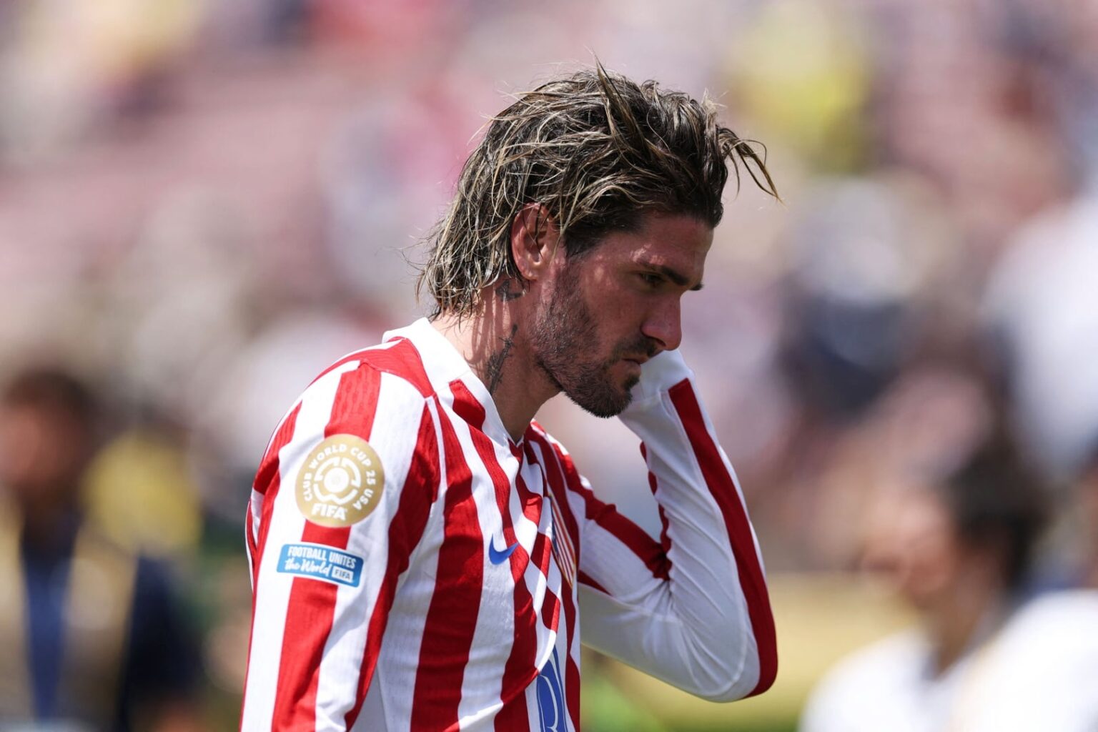 De Paul, entre Julián Alvarez y Messi