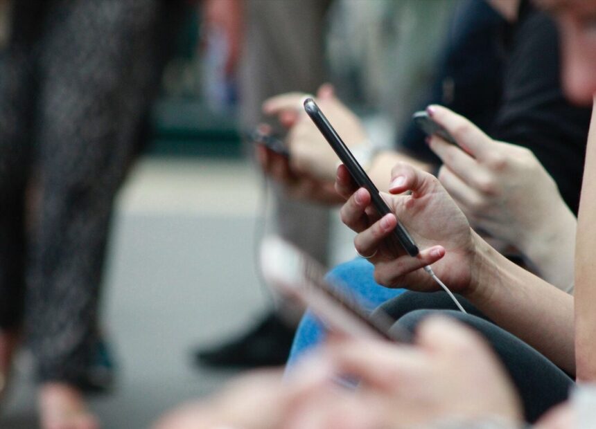 El reto viral que casi mata a un adolescente en Valencia: expertos y médicos avisan del peligro