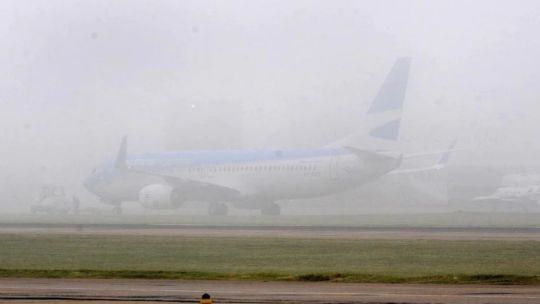 El caótico recorrido de un vuelo que se desvió de emergencia a Asunción y San Pablo por la niebla en Ezeiza
