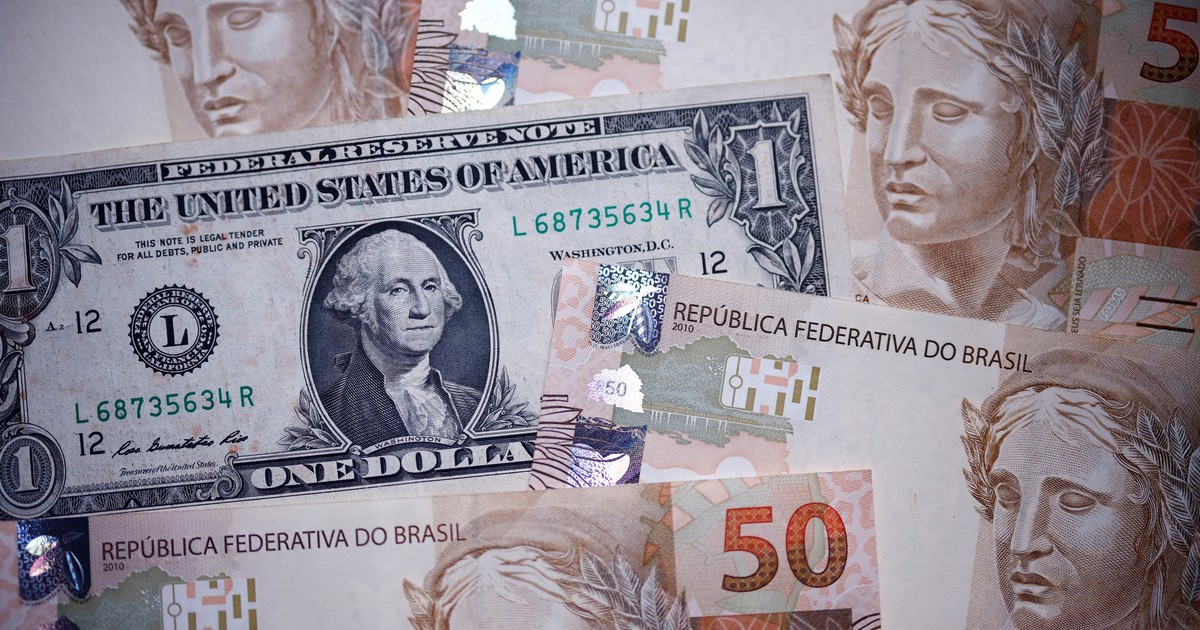 El dólar se dispara en Brasil tras la guerra de aranceles lanzada por Donald Trump y los Bolsonaro piden un indulto El dólar se dispara en Brasil tras la guerra de aranceles lanzada por Donald Trump y los Bolsonaro piden un indulto