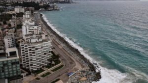 Alerta por tsunami: las olas ya llegaron a Perú y en Chile evacuaron al menos a 1 millón y medio de personas