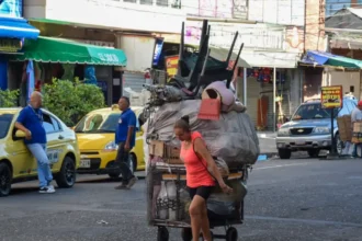 Las duras historias de más 133 mil mujeres que sostienen la economía informal de Cúcuta entre violencia, exclusión y rebusque en medio de la migración