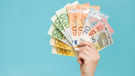A cuánto cerró el euro blue este viernes 1 de agosto del 2025 A cuánto cerró el euro blue este viernes 1 de agosto del 2025