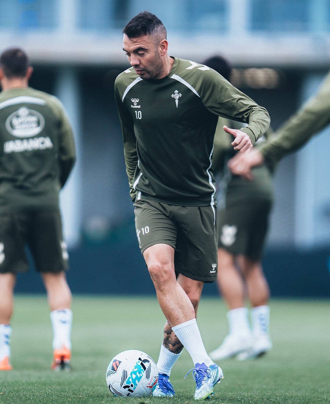 Aspas, a siete goles de Messi