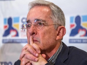 Expresidente Álvaro Uribe condenado a 12 años de prisión