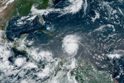 ¿Se están formando huracanes ahora?: cómo sigue la trayectoria de Dexter en Estados Unidos
