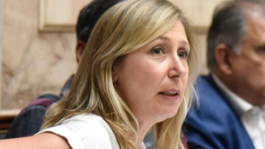 Myriam Bregman apuntó contra Patricia Bullrich y denunció represión policial en la planta de SECCO Myriam Bregman apuntó contra Patricia Bullrich y denunció represión policial en la planta de SECCO