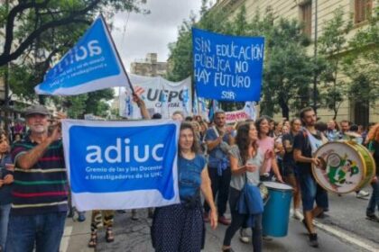 UNC: los docentes de ADIUC paran una semana en reclamo de un aumento salarial